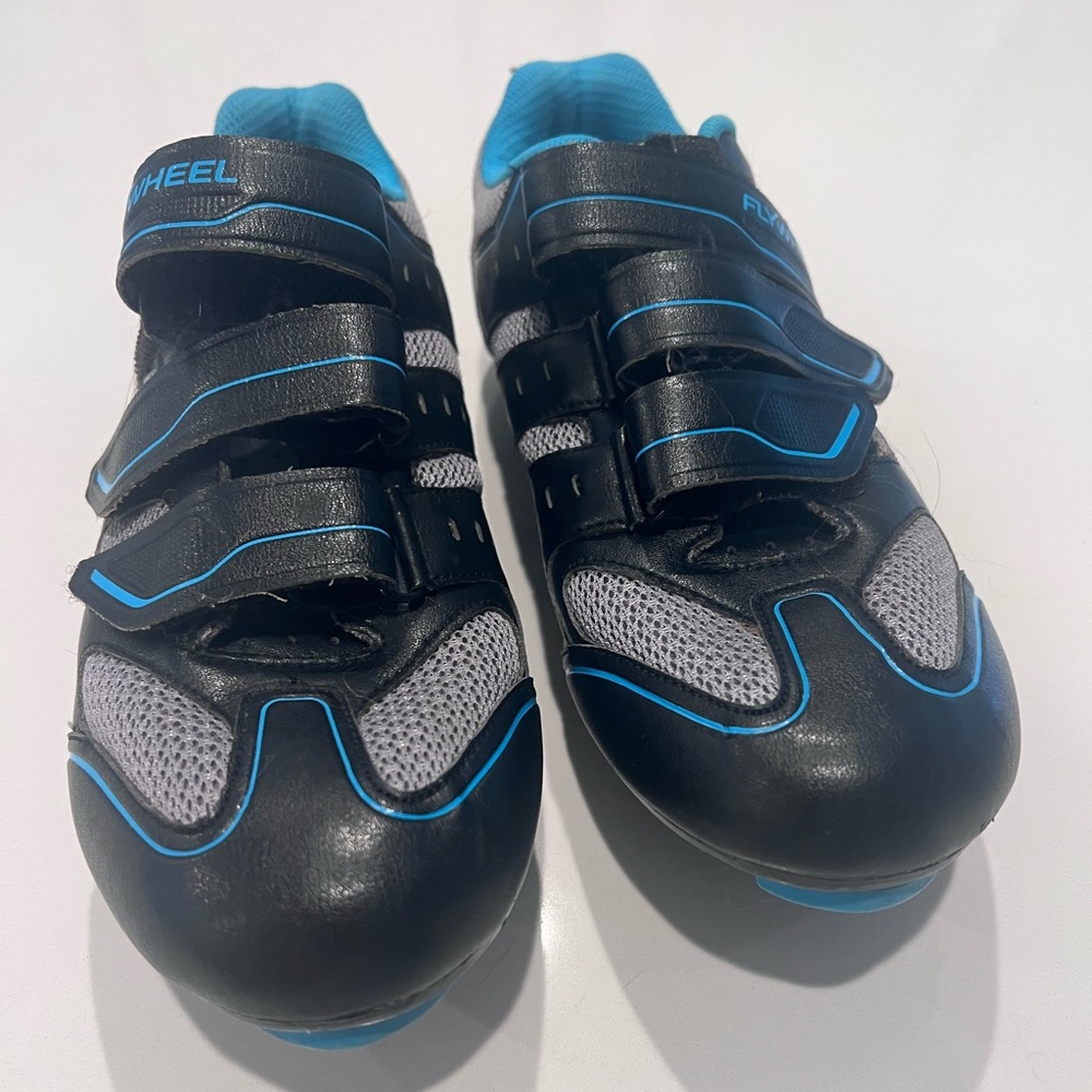 FlyWheel Fly Fierce Cycling Shoes - Unisex -  42 W10 or M 8.5 Preowned